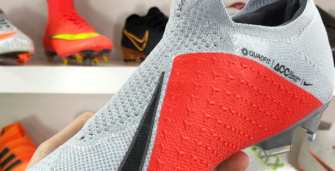 Phantom vision low cut outlet